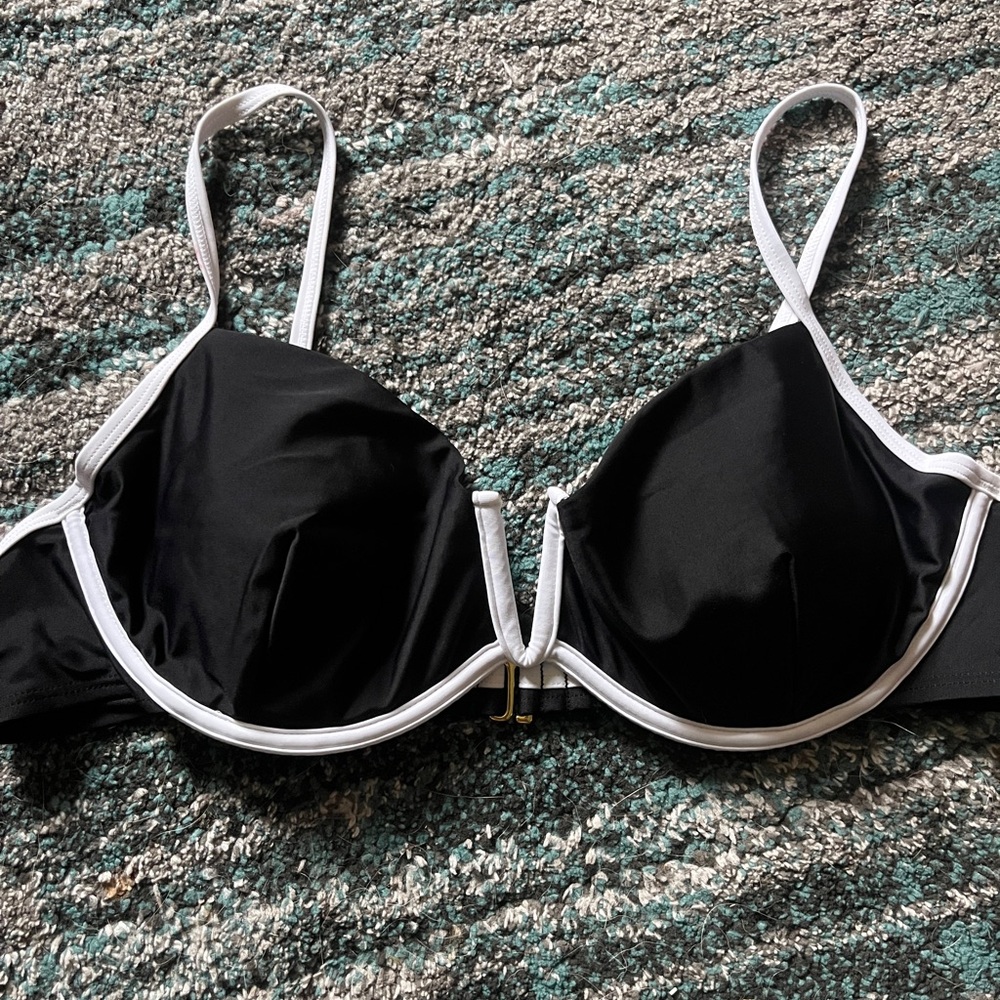 Elegant Black and White Women's Bikini Top